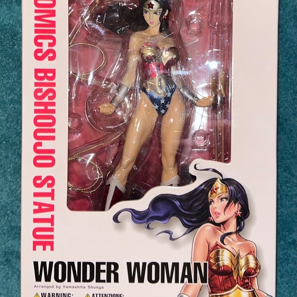 KOTOBUKIYA DC COMICS BISHOUJO WONDER WOMAN STATUE - Picture 7 of 7